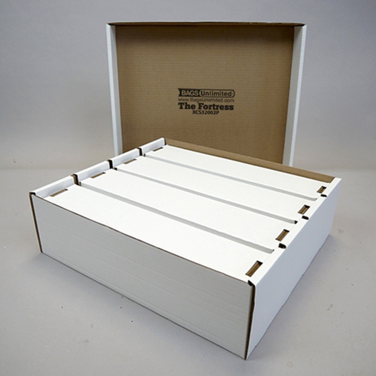This two-piece�white corrugated tra